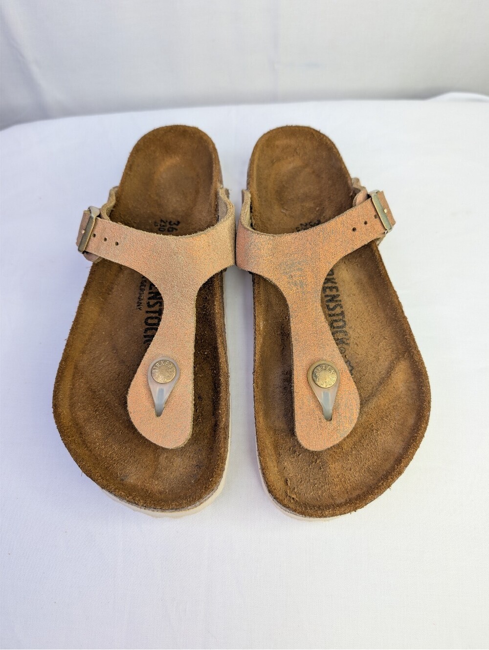Birkenstock Women's GizahSandals Size 36EU 5-5.5US